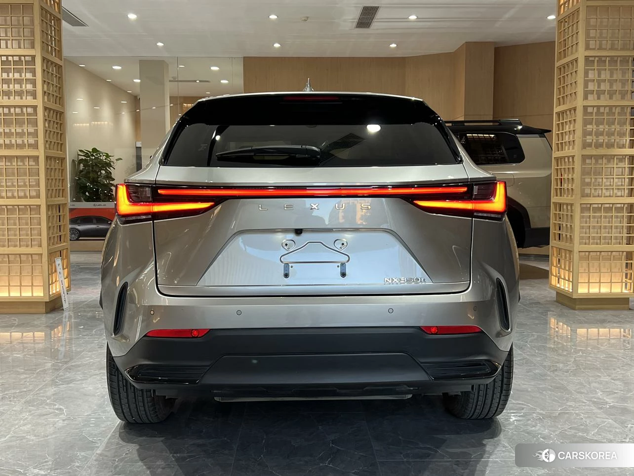 Lexus NX 2023 Серебристо-серый из Китая, фото 5