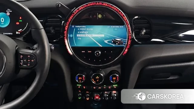 Mini Cooper 2024 Белый из Кореи, фото 5