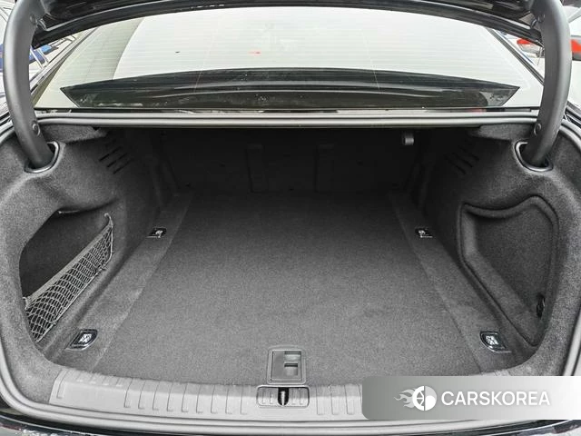 Audi A6L 2021 Черный из Китая, фото 5