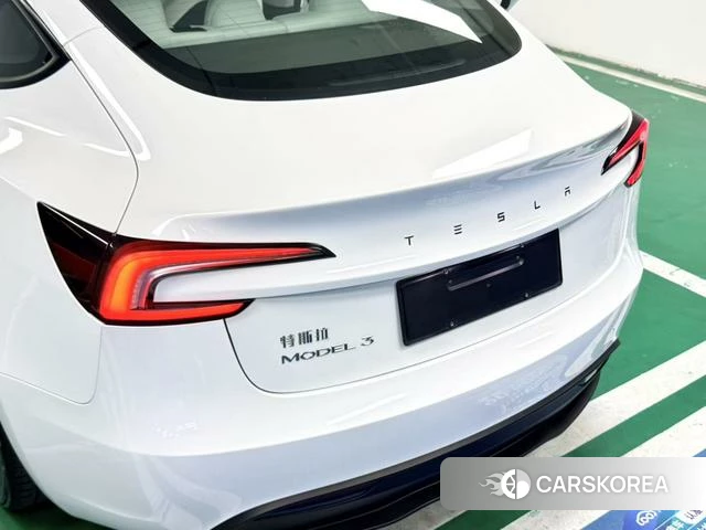 Tesla Model 3 2024 Белый из Китая, фото 5