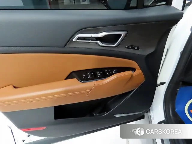 Kia Sportage 5th Generation Hybrid 2024 Белый из Кореи, фото 5