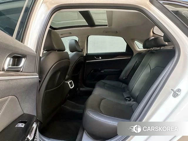 Kia K5 2024 Белый из Китая, фото 5