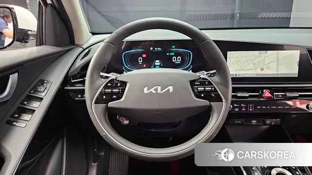 Kia Di Ol Nu Niro 2024 Белый из Кореи, фото 5