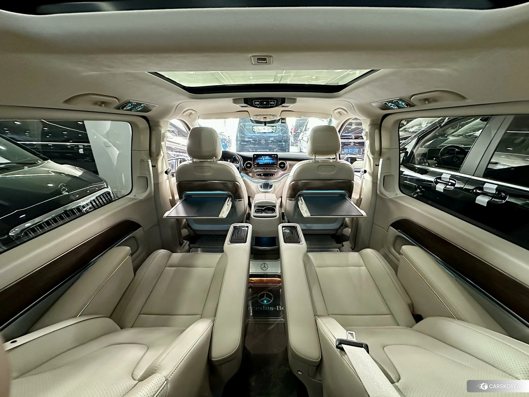 Mercedes-Benz V-class 2021 Серебристо-серый из Китая, фото 5