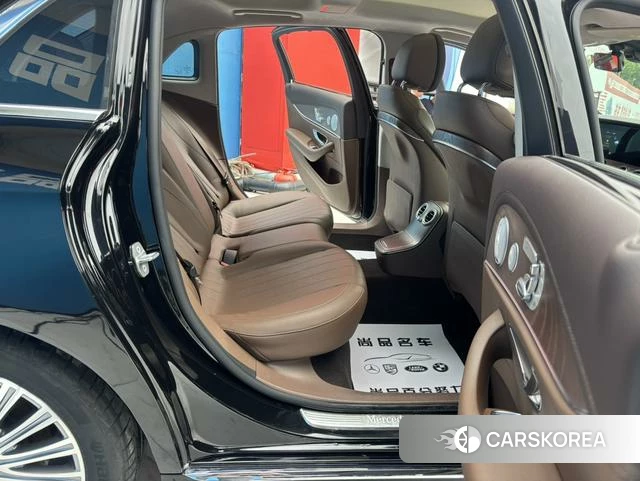 Mercedes-Benz E-class 2021 Черный из Китая, фото 5