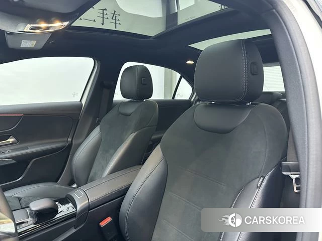 Mercedes-Benz Class A 2023 Белый из Китая, фото 5