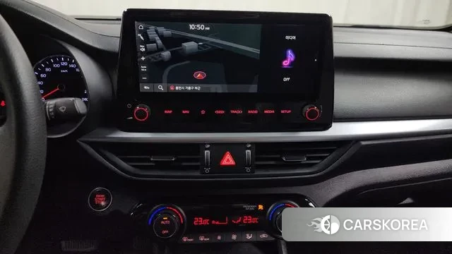 Kia The New K3 2nd generation 2021 Белый из Кореи, фото 5