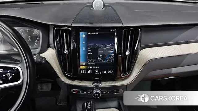 Volvo XC60 second Generation 2018 Белый из Кореи, фото 5