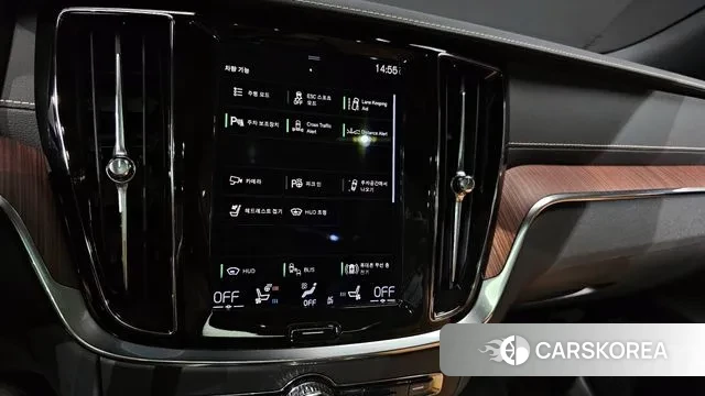 Volvo V60 Cross-Country 2nd Generation 2022 Белый из Кореи, фото 5