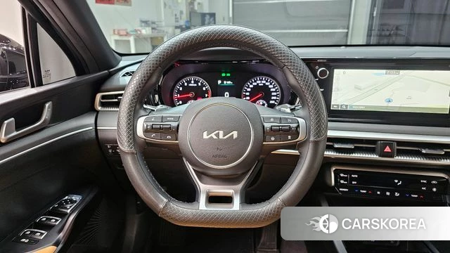 Kia K5 3rd generation 2023 Черный из Кореи, фото 5