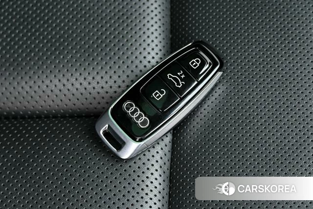 Audi A8 2020 Черный из Китая, фото 5