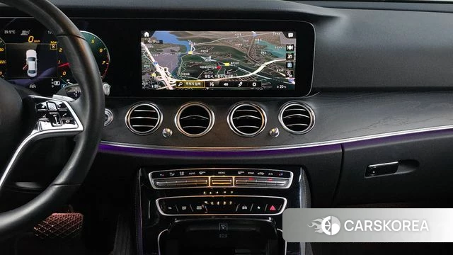 Mercedes-Benz E-Class W213 2023 Белый из Кореи, фото 5