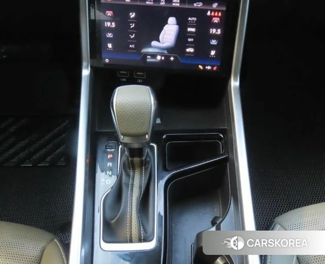 Ssangyong Torres 2022 Черный из Кореи, фото 5