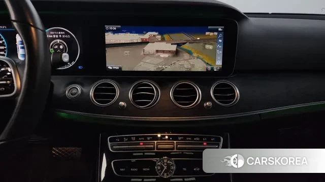 Mercedes-Benz E-Class W213 2018 Серый из Кореи, фото 5