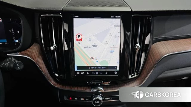 Volvo XC60 second Generation 2023 Белый из Кореи, фото 5