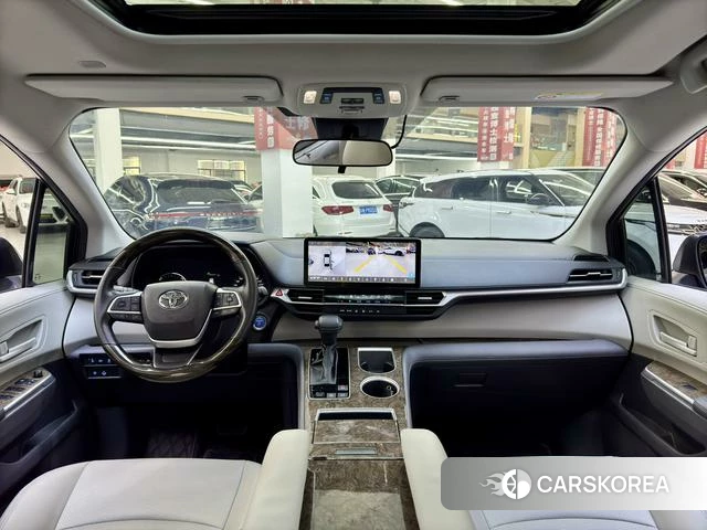 Toyota Saina 2022 Серебристо-серый из Китая, фото 5