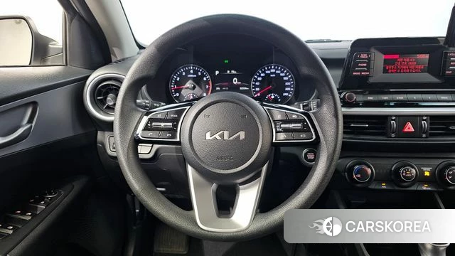 Kia The New K3 2nd generation 2023 Белый из Кореи, фото 5