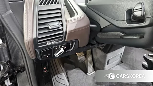 BMW i3 2020 Жемчужный двухцветный из Кореи, фото 5