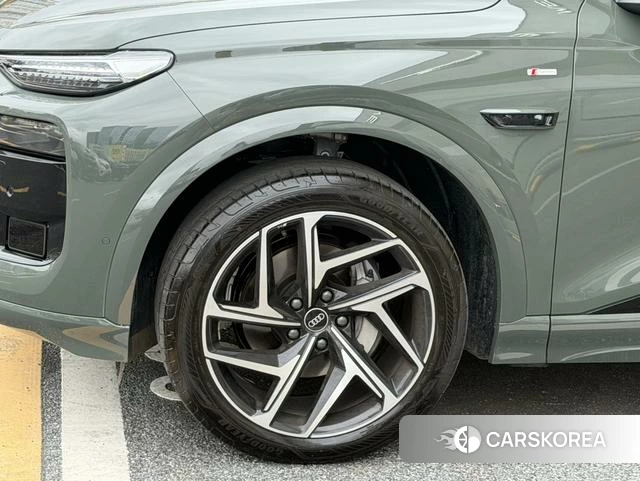 Audi Q6L e-tron 2025 Зеленый из Китая, фото 5