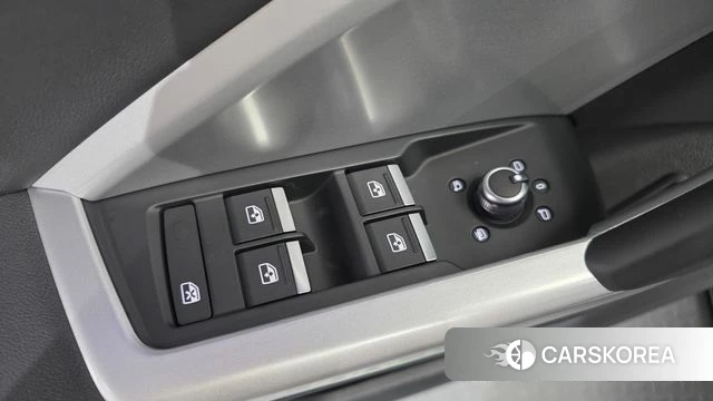 Audi Q3 (F3) 2025 Черный из Кореи, фото 5