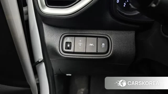 Hyundai Venue 2019 Белый из Кореи, фото 5