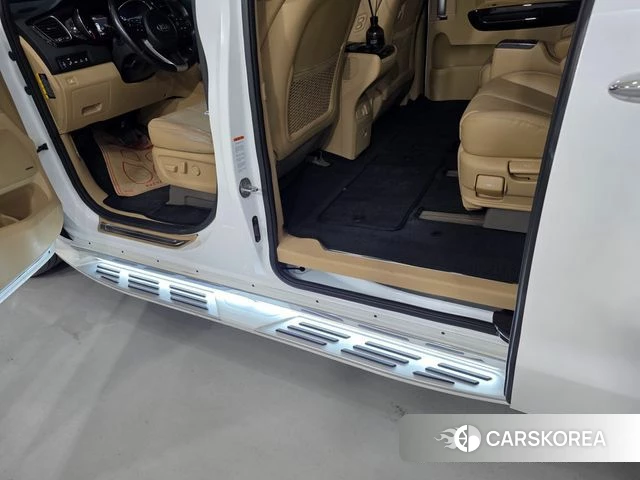 Kia The New Carnival 2018 Белый из Кореи, фото 5