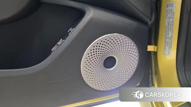 Bentley Flying Spur 3rd Generation 2024 Желтый из Кореи, фото 5