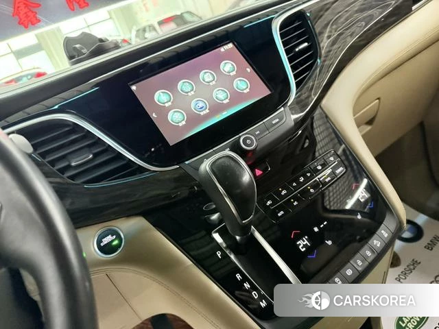 Buick GL8 2019 Коричневый из Китая, фото 5