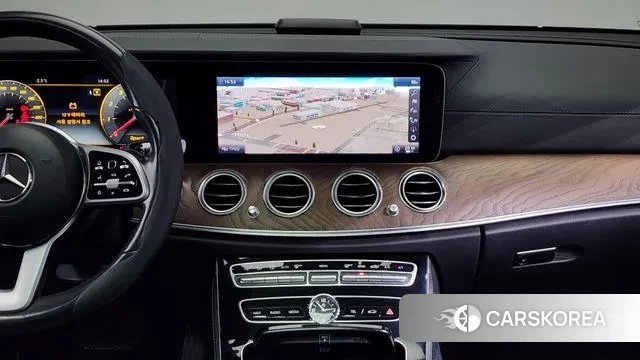 Mercedes-Benz E-Class W213 2019 Черный из Кореи, фото 5