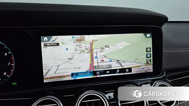 Mercedes-Benz E-Class W213 2022 Белый из Кореи, фото 5