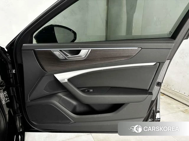 Audi A6L 2025 Черный из Китая, фото 5