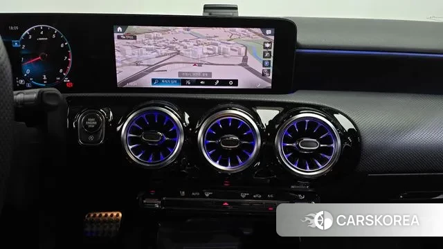 Mercedes-Benz A-Class W177 2023 Белый из Кореи, фото 5