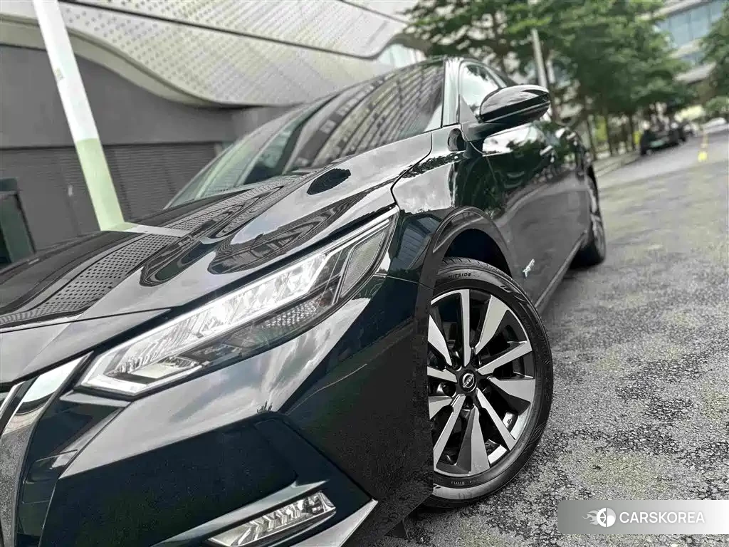 Nissan Sylphy 2023 Черный из Китая, фото 5