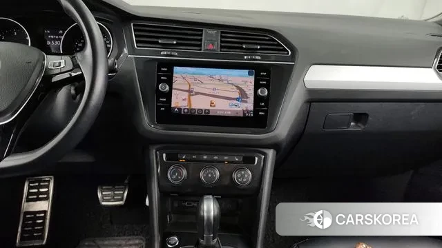 Volkswagen Tiguan second Generation 2018 Серебряный из Кореи, фото 5