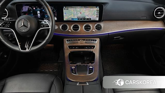 Mercedes-Benz E-Class W213 2023 Белый из Кореи, фото 5