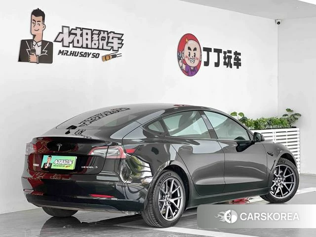 Tesla Model 3 2023 Черный из Китая, фото 5