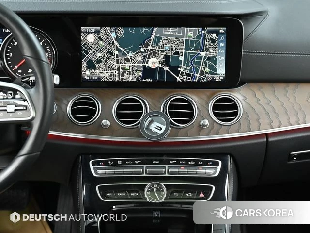 Mercedes-Benz E-Class W213 2019 Белый из Кореи, фото 5