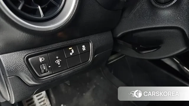 Kia The New K3 2nd generation 2023 Белый из Кореи, фото 5