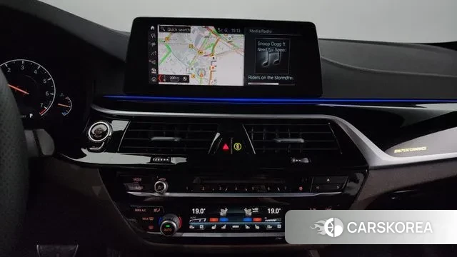 BMW 5 Series (G30) 2019 Серый из Кореи, фото 5