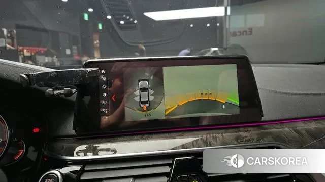 BMW 5 Series (G30) 2018 Белый из Кореи, фото 5