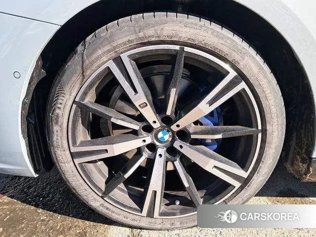 BMW 5 Series (G60) 2025 Серебряный из Кореи, фото 5