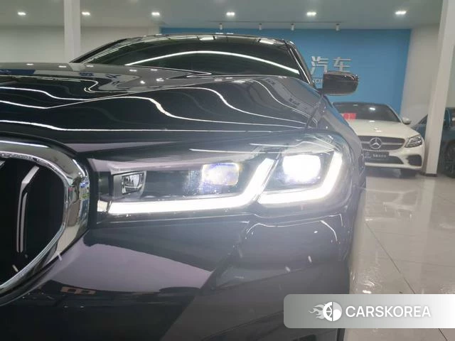 BMW 5 series 2022 Черный из Китая, фото 5