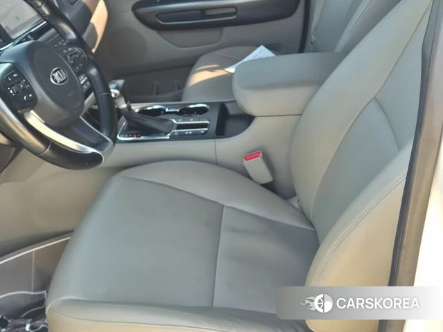 Kia The New Carnival 2019 Белый из Кореи, фото 5