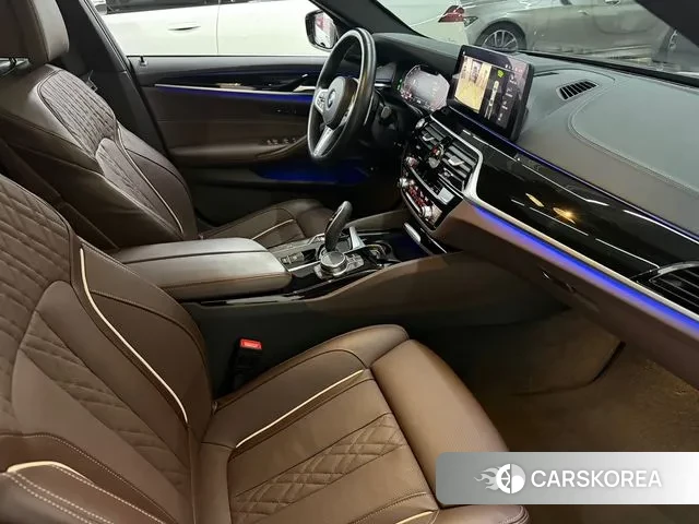 BMW 5 Series (G30) 2023 Серый из Кореи, фото 5