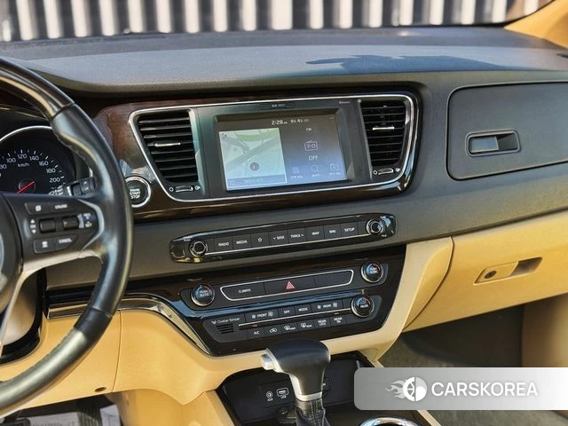 Kia The New Carnival 2019 Белый из Кореи, фото 5