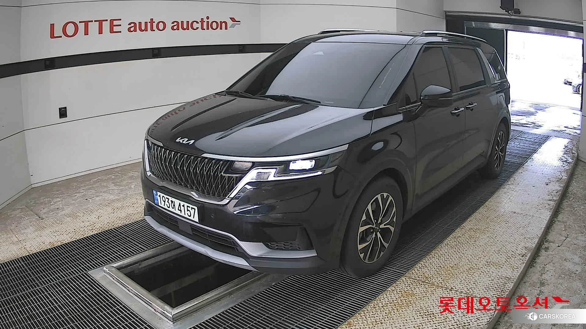 Kia Carnival 2023 Aurora Black Pearl из Кореи, фото 5