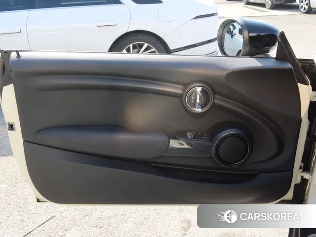 Mini Cooper 2021 Белый из Кореи, фото 5