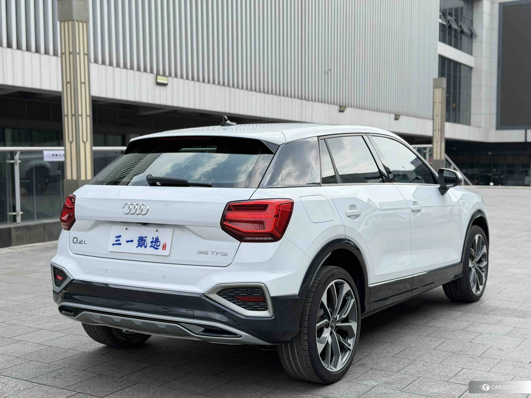 Audi Q2L 2021 Белый из Китая, фото 5