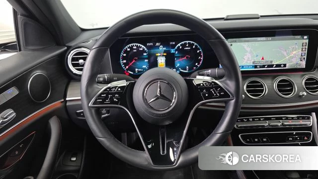 Mercedes-Benz E-Class W213 2023 Белый из Кореи, фото 5