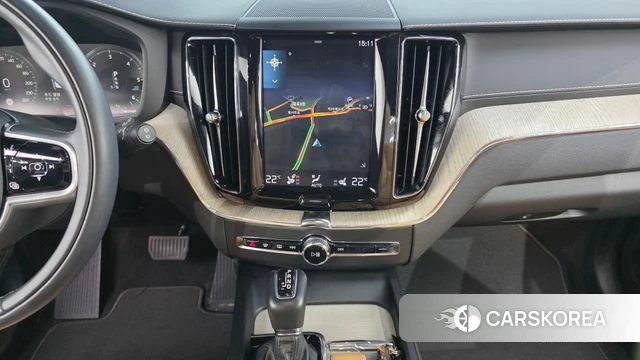 Volvo XC60 second Generation 2018 Серебряный из Кореи, фото 5